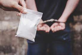 तीन केजी  कोकिनसहित एक भारतीय नागरिक पक्राउ